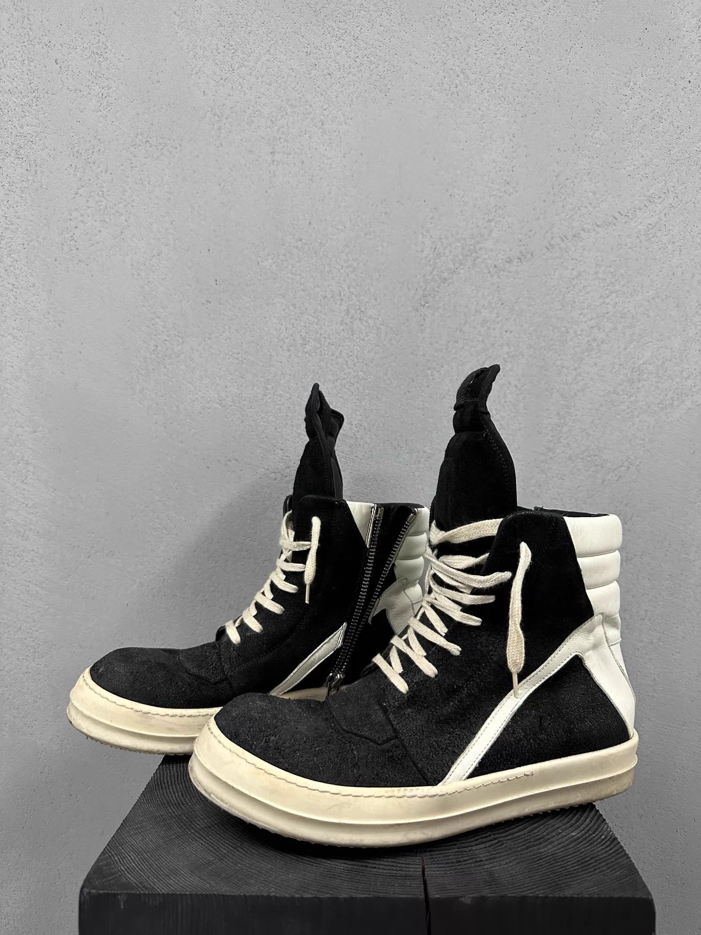 Rick Owens Rick Owens Early Special Leather InvertedTriangle 41 (42-43) Size US 8 / EU 41 - 1 Thumbnail