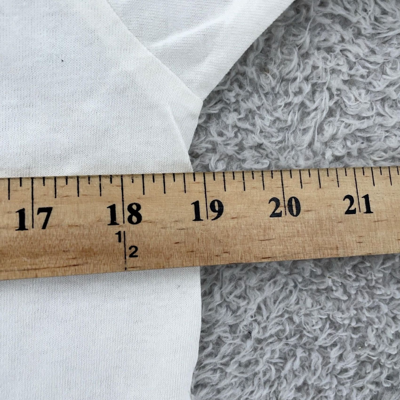 Hanes VINTAGE Hanes Shirt Mens M White Cotton Crewneck Short Sleeve Tee Size US M / EU 48-50 / 2 - 5 Thumbnail