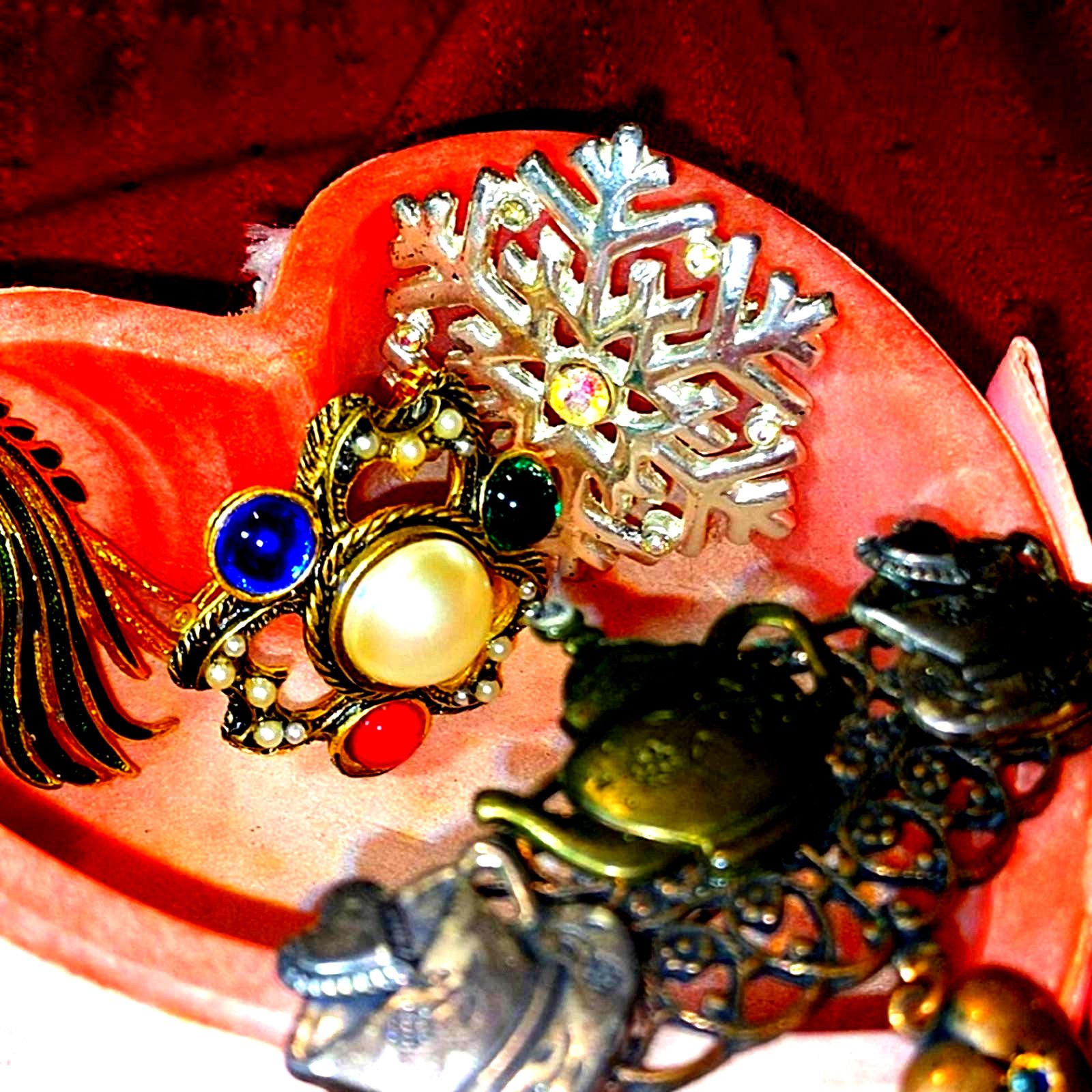 Vintage Beautiful lot of vintage brooches Size ONE SIZE - 3 Thumbnail