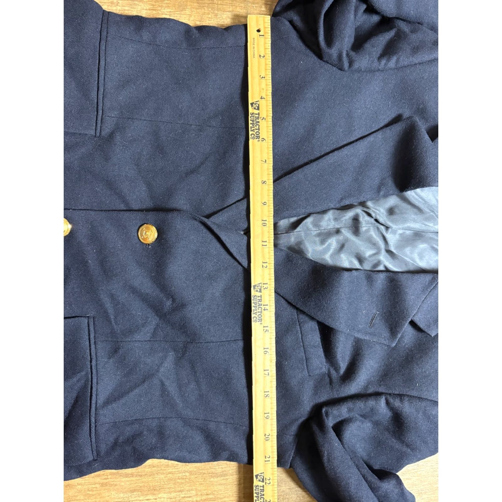 Ralph Lauren VINTAGE Ralph Lauren Polo University Club Wool Blazer Men 43 Navy Blue Two-Button Gold Buttons Blazer Men Regular Fit Notch Lapel Cardigan? Size US XL / EU 56 / 4 - 3 Thumbnail