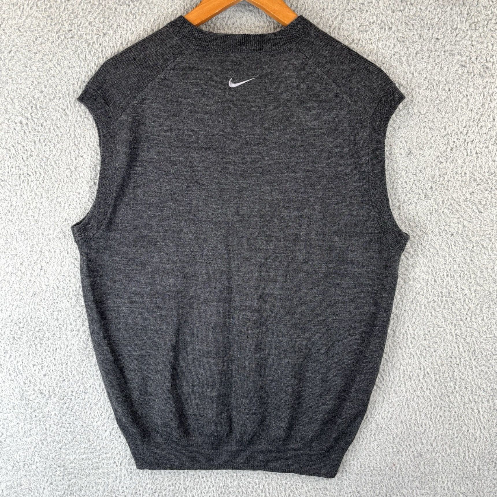 Nike Nike Golf Tour Performance V-Neck Merino Wool Blend Sweater Vest M Gray Mens Size US M / EU 48-50 / 2 - 5 Thumbnail