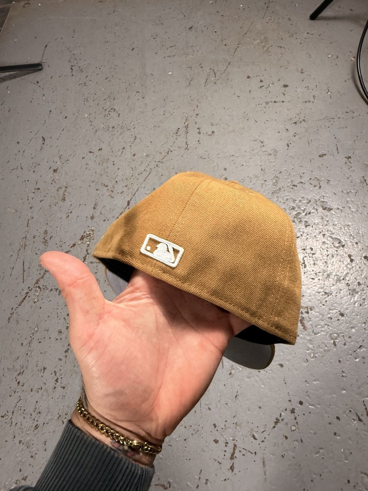 New Era Tan White Sox Fitted Hat 6 7/8 Size ONE SIZE - 5 Thumbnail