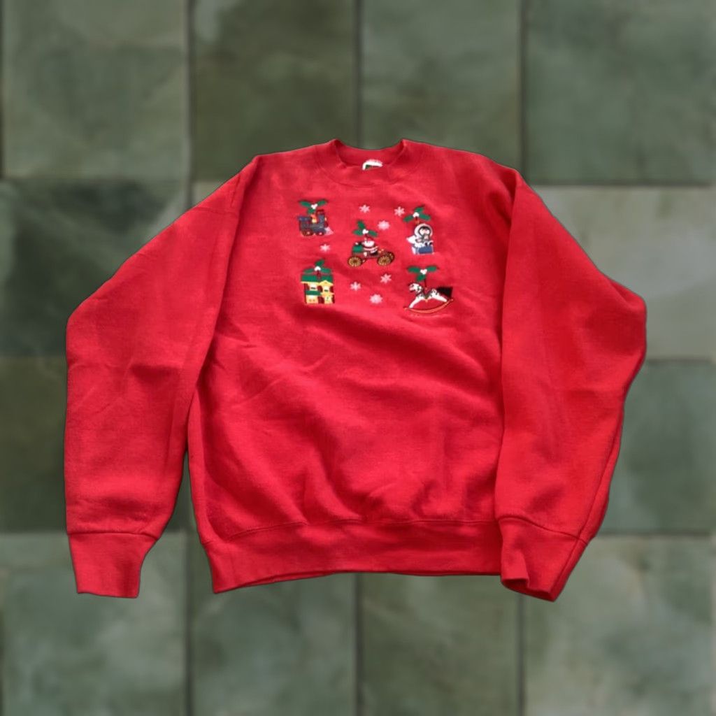 Fruit Of The Loom Vtg Hallmark Christmas Sweatshirt w/ Vtg Embroidered Keepsake Ornaments XL Size XL / US 12-14 / IT 48-50 - 1 Thumbnail