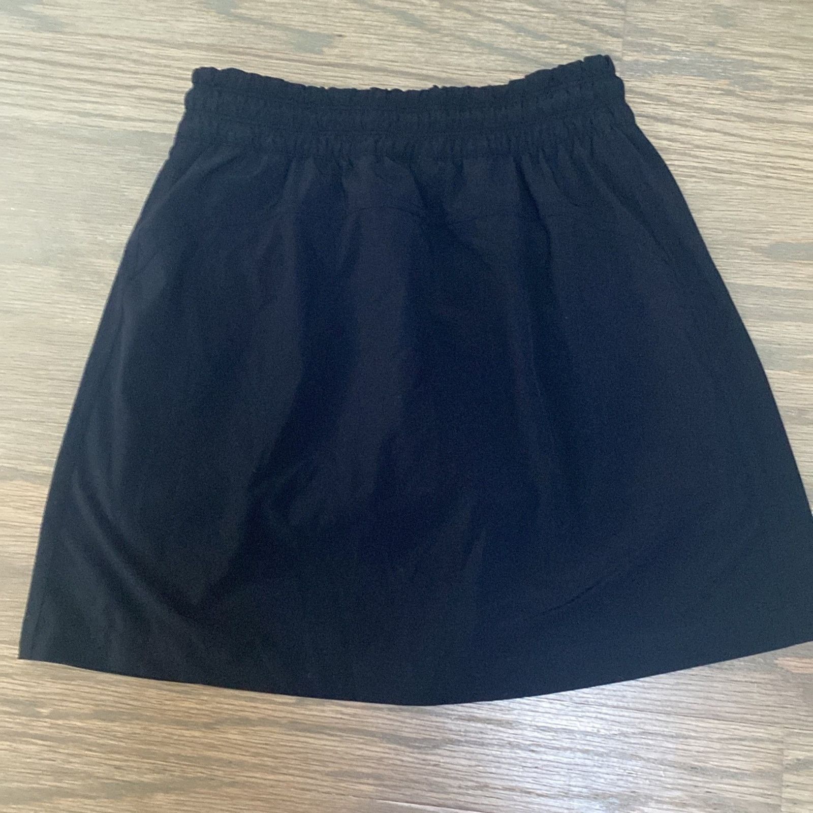 Old Navy Athleta Expedition Zip Front Black Skort Size 27" / US 4 / IT 40 - 7 Thumbnail