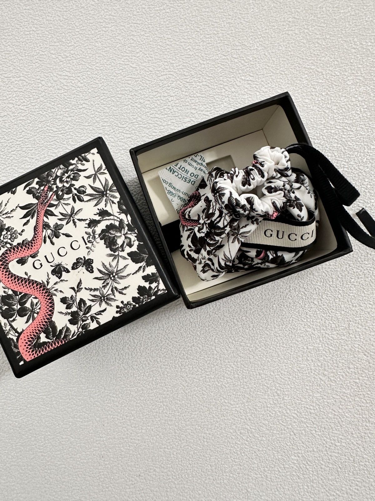 Gucci NWOT Gucci 925 Enamel Ghost Pineapple GG Ring us6/it12 Size ONE SIZE - 13 Thumbnail