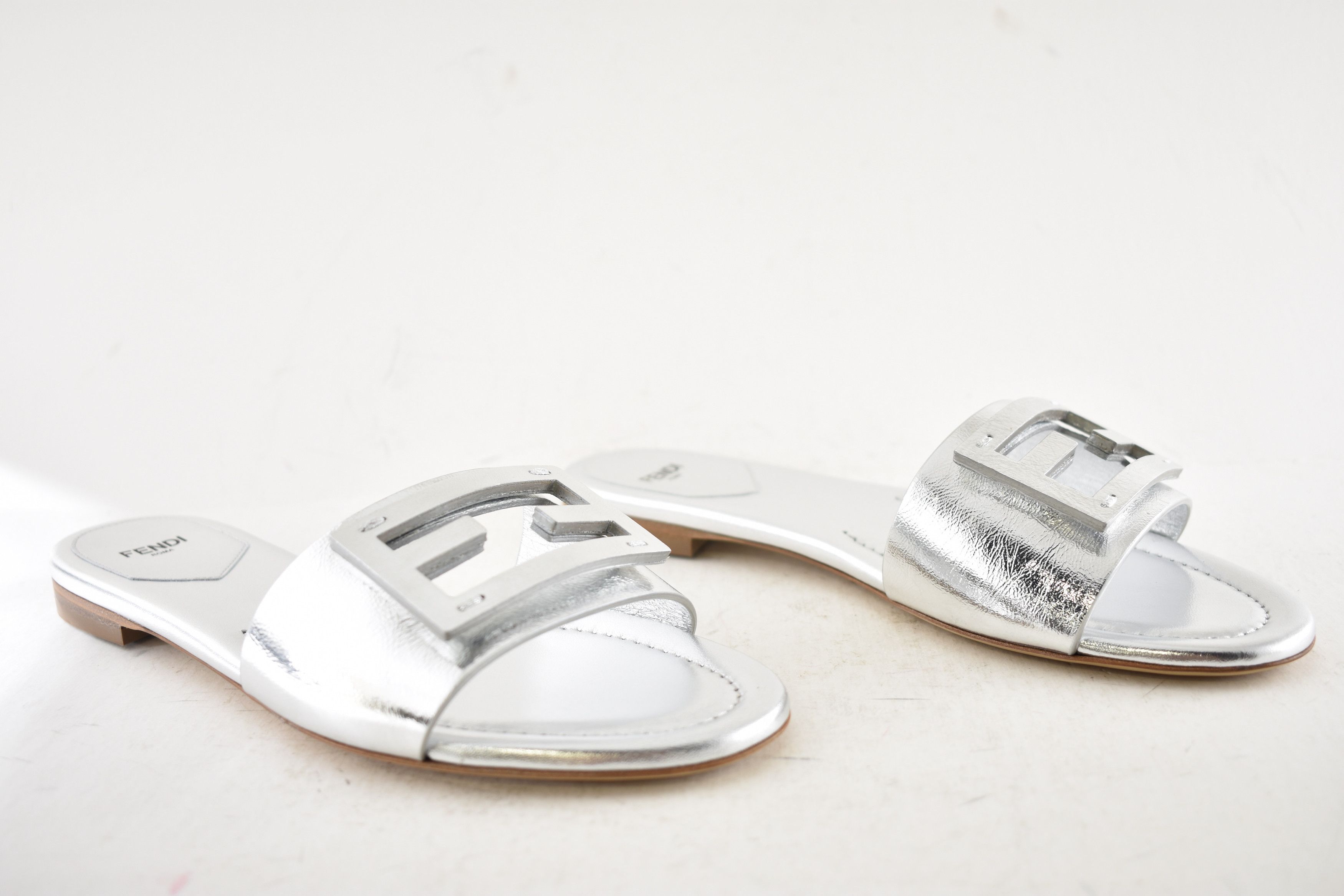 Fendi Fendi Baguette Leather FF Logo Slide Flat Flop Sandal 39 Size US 9 / IT 39 - 4 Thumbnail
