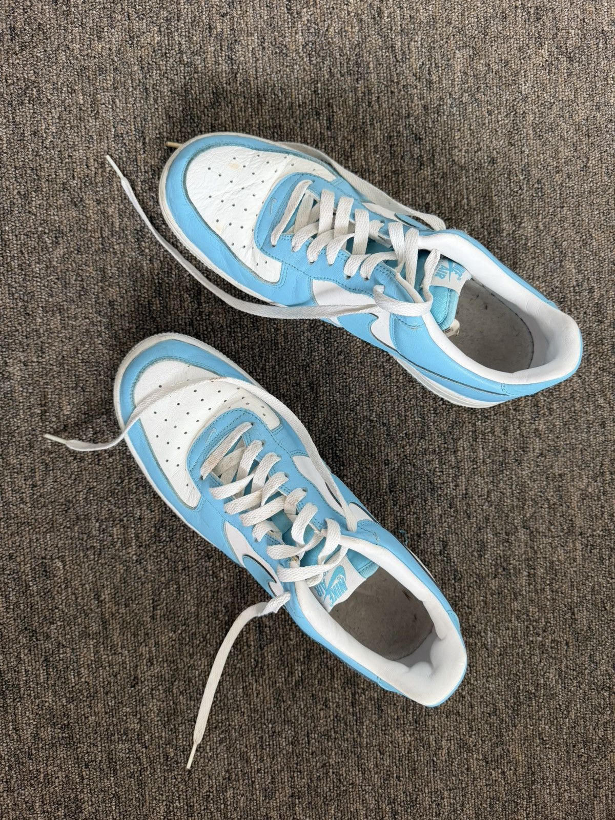 Nike Nike Air Force One Carolina Blue Size US 10 / EU 43 - 2 Thumbnail
