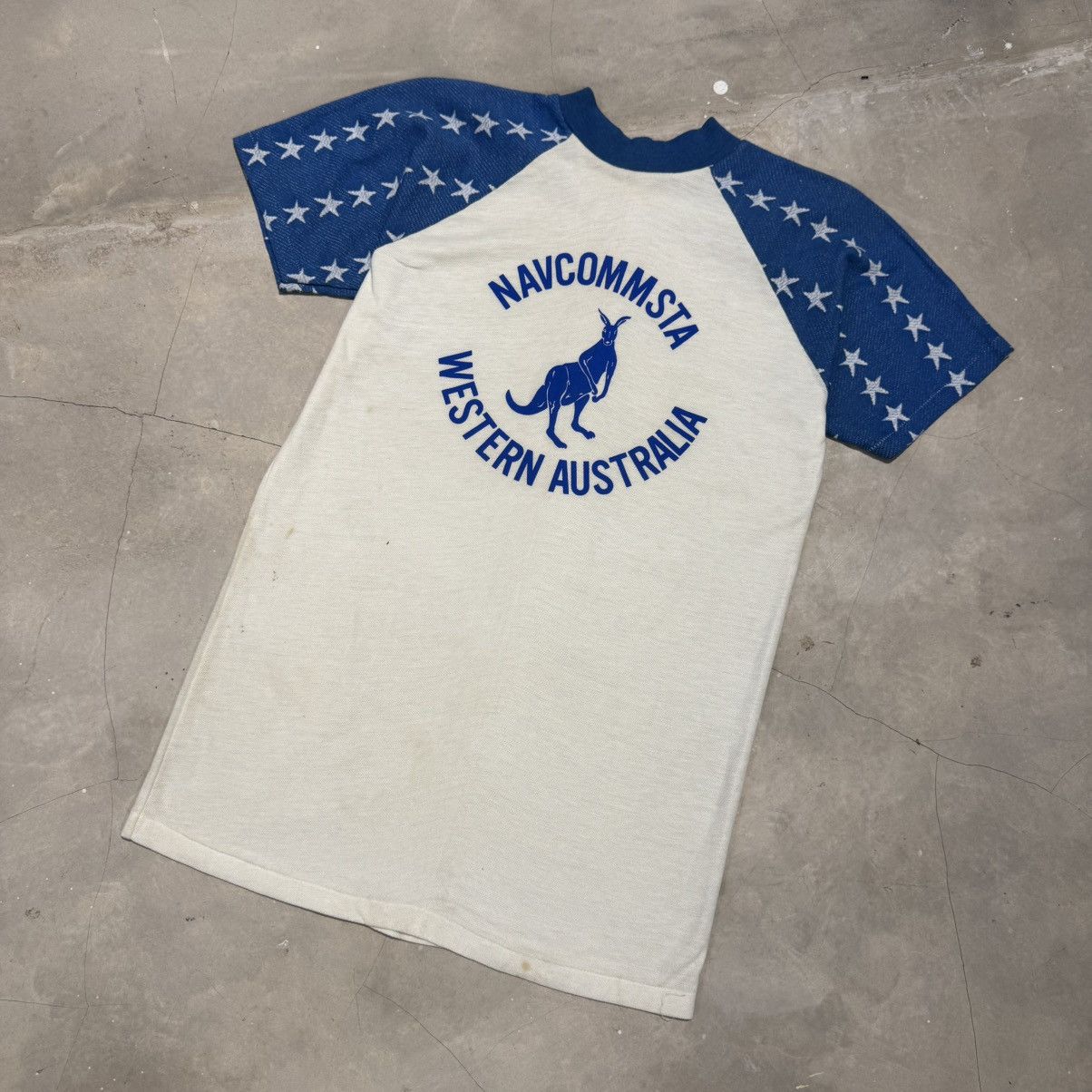 Other Vintage 70s TShirt NAVCOMMSTA WESTERN AUSTRALIA Single stich Size US M / EU 48-50 / 2 - 1 Thumbnail