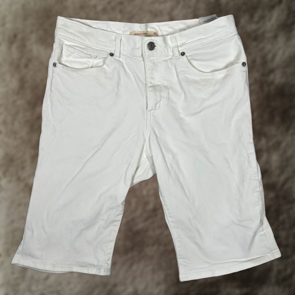 Levi's Levi's Bermuda Shorts Women's 30 White Denim Mid Rise Stretch Casual 5-Pocket Design Logo Pockets White Cotton Viscose Polyester Spandex Regular Size 30" / US 8 / IT 44 - 1 Thumbnail