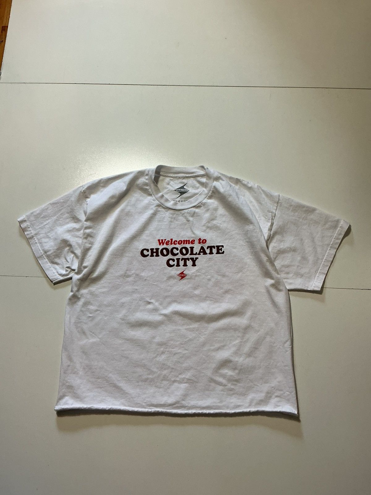 Commonwealth Proper Commonwealth Star Trak Welcome To Chocolate City S/S T-Shirt Size US XXL / EU 58 / 5 - 2 Thumbnail