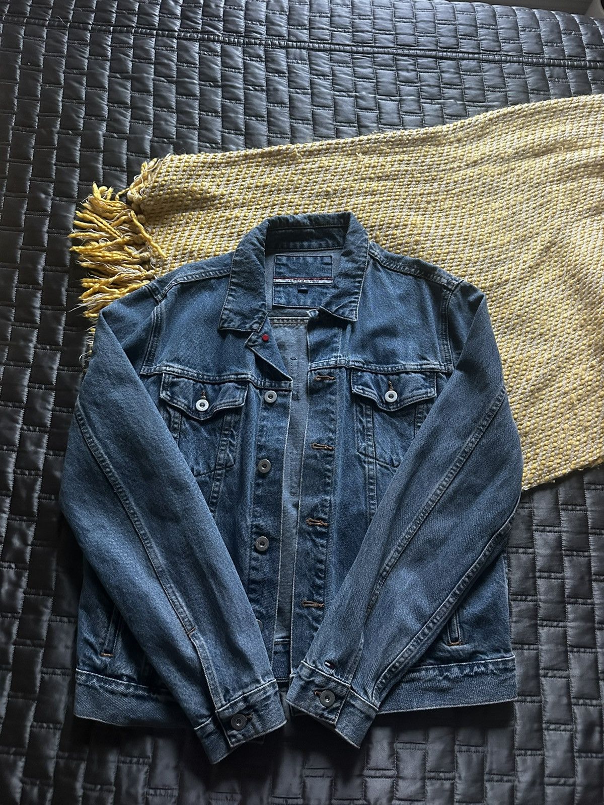 Tommy Hilfiger Tommy Jeans Stitched Logo Denim Jacket Size US L / EU 52-54 / 3 - 3 Thumbnail