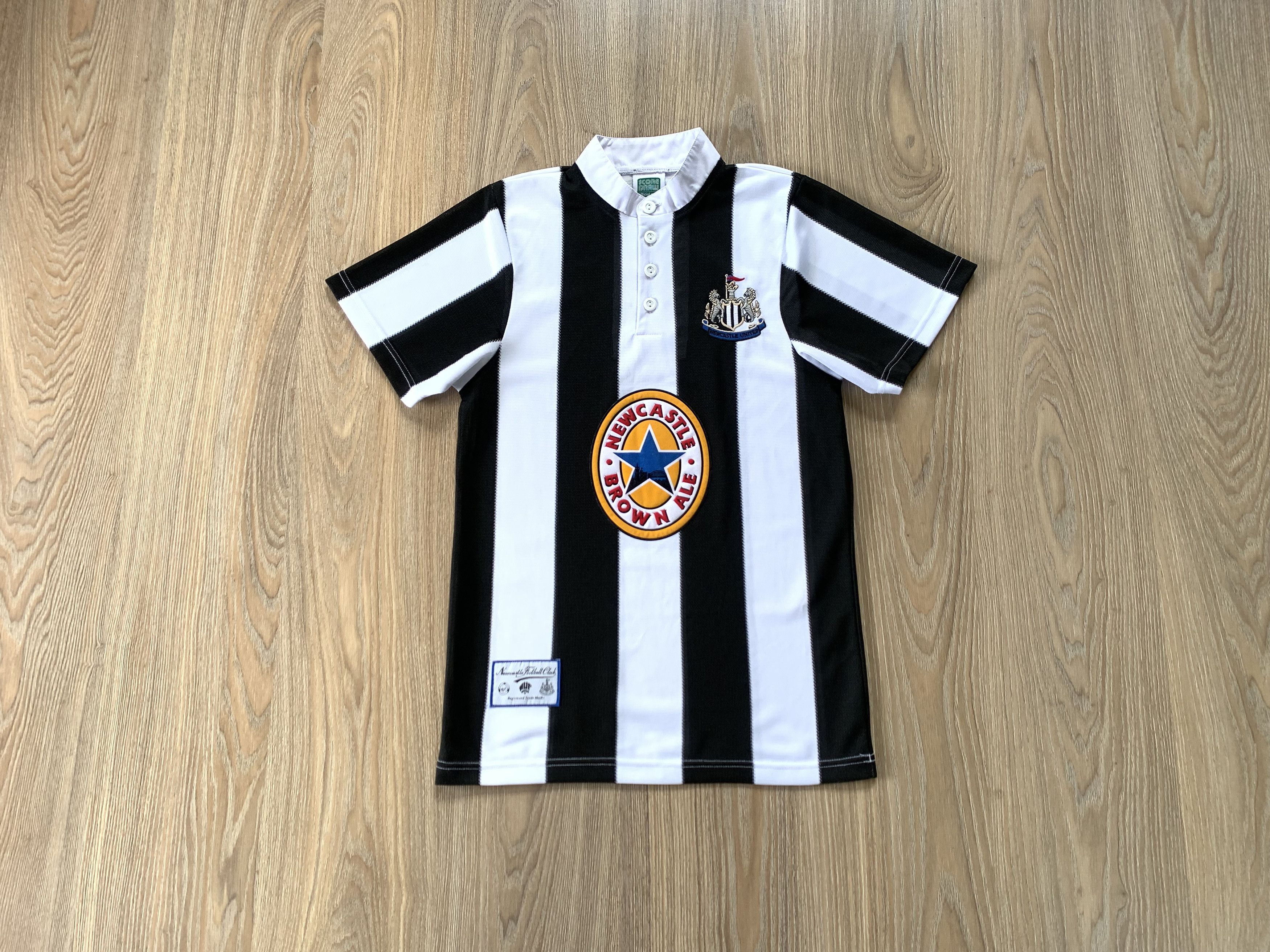 Vintage Vintage Score Draw Newcastle United Home Retro Shirt Size US S / EU 44-46 / 1 - 10 Thumbnail