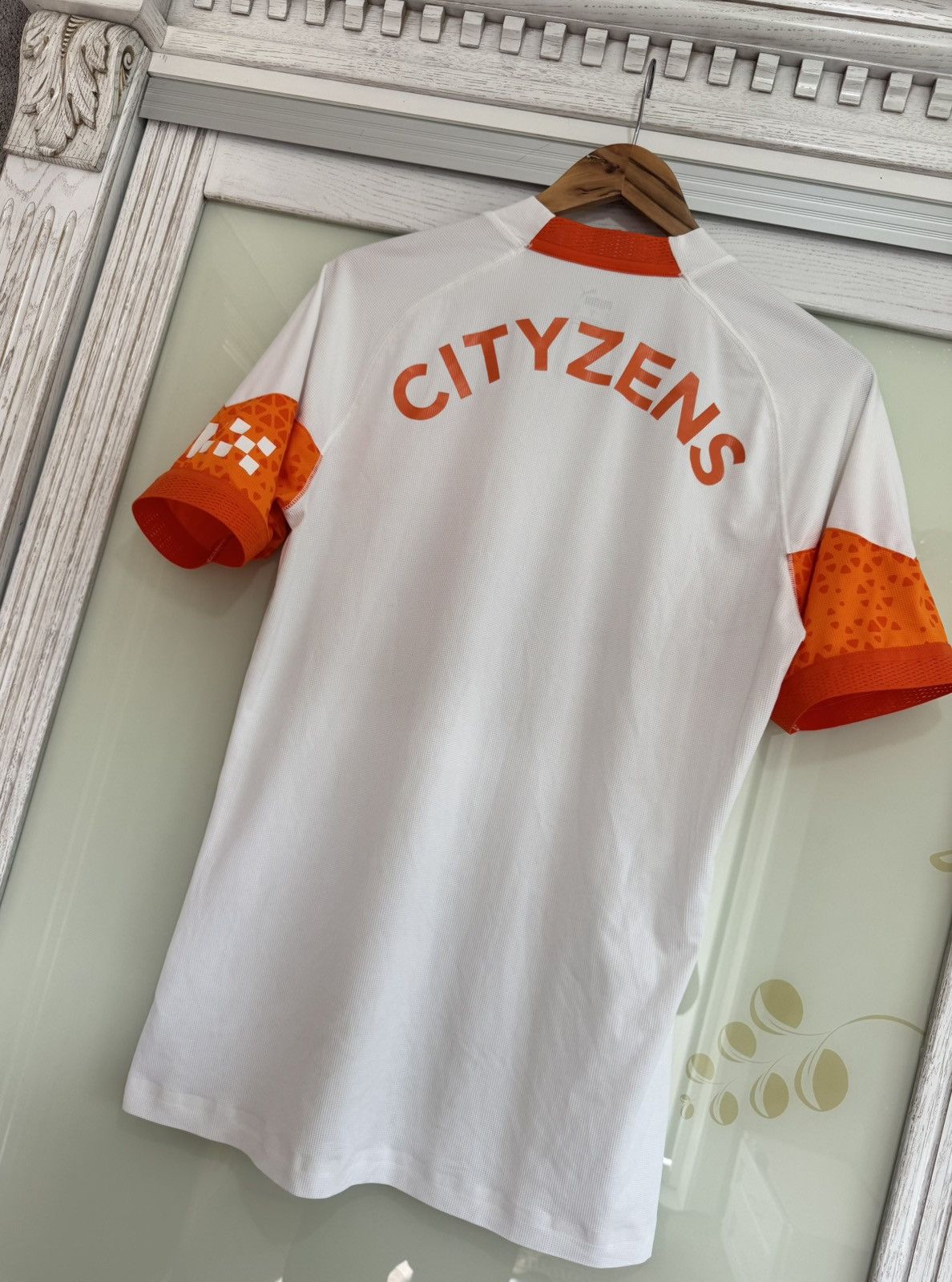 Puma K.Phillips #4 Manchester City 2023-2024 Player Issue Jersey Size US L / EU 52-54 / 3 - 10 Thumbnail