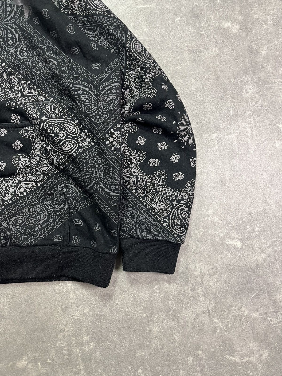 Pelle Pelle Pelle Pelle Bandana Print AOP Hoodie L Rare Size US L / EU 52-54 / 3 - 6 Thumbnail