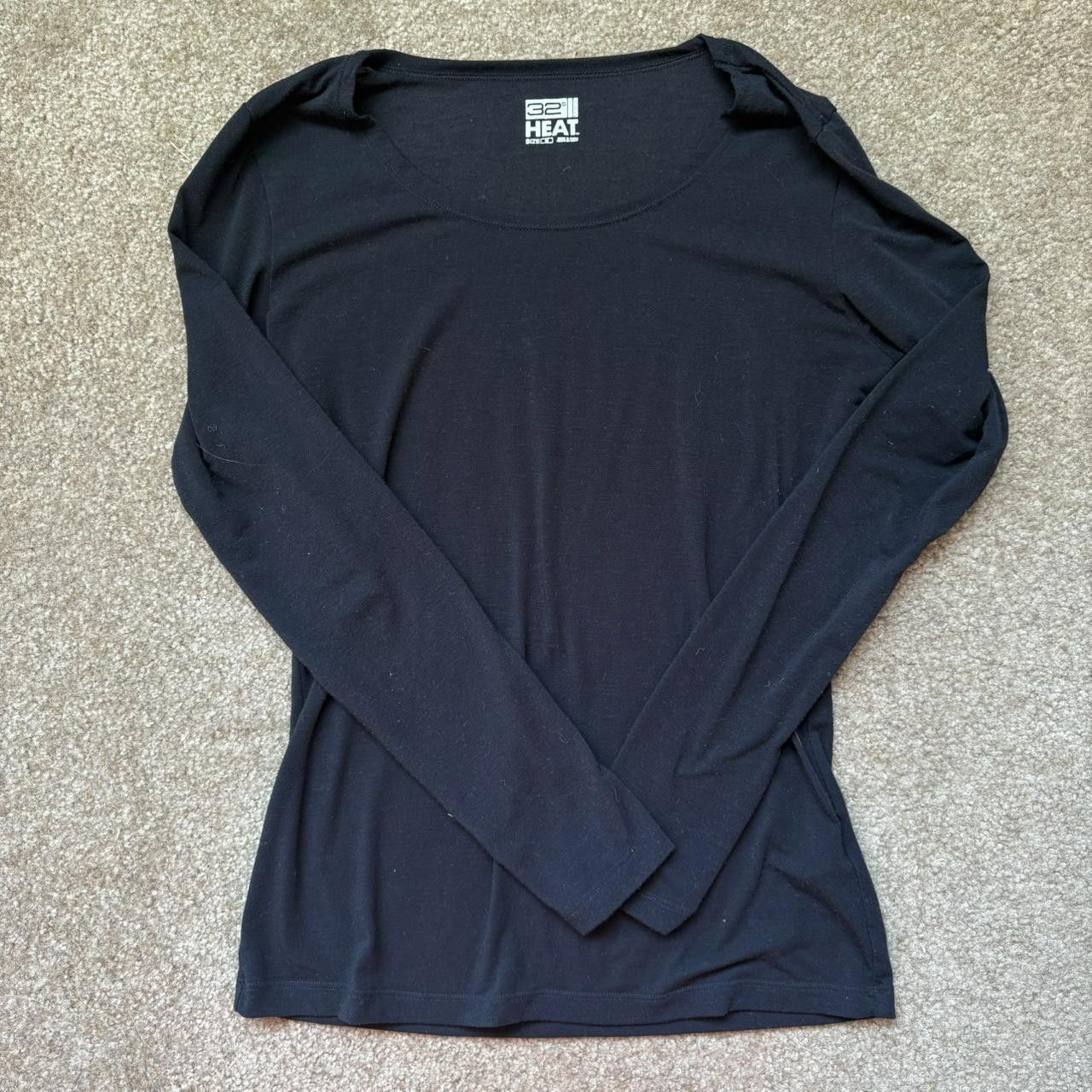 Designer Black Long Sleeve Undershirt Size ONE SIZE - 1 Thumbnail