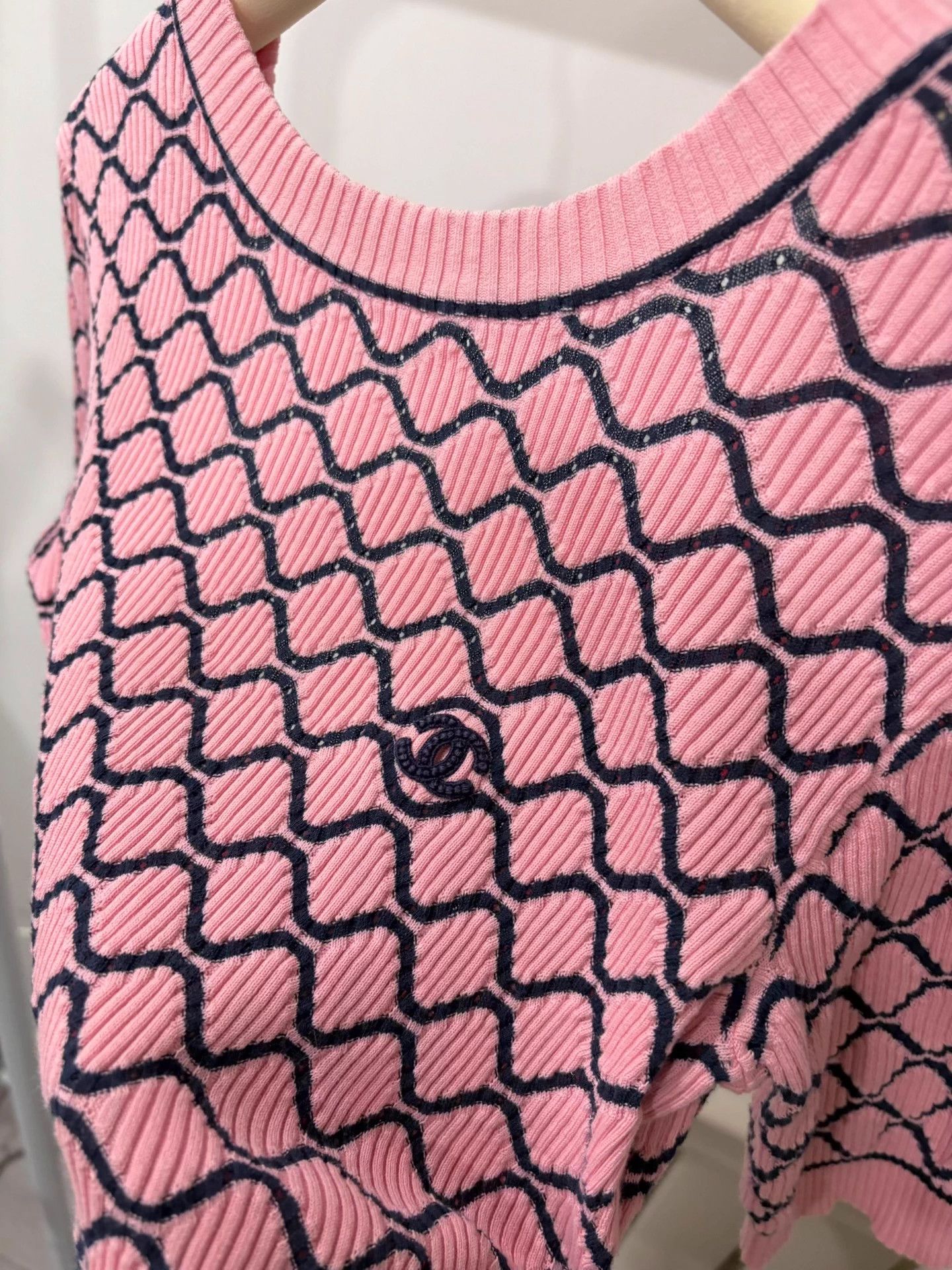 Chanel Chanel Pink Quilted Backless Knit Short Sleeve Top Size XS / US 0-2 / IT 36-38 - 2 Thumbnail
