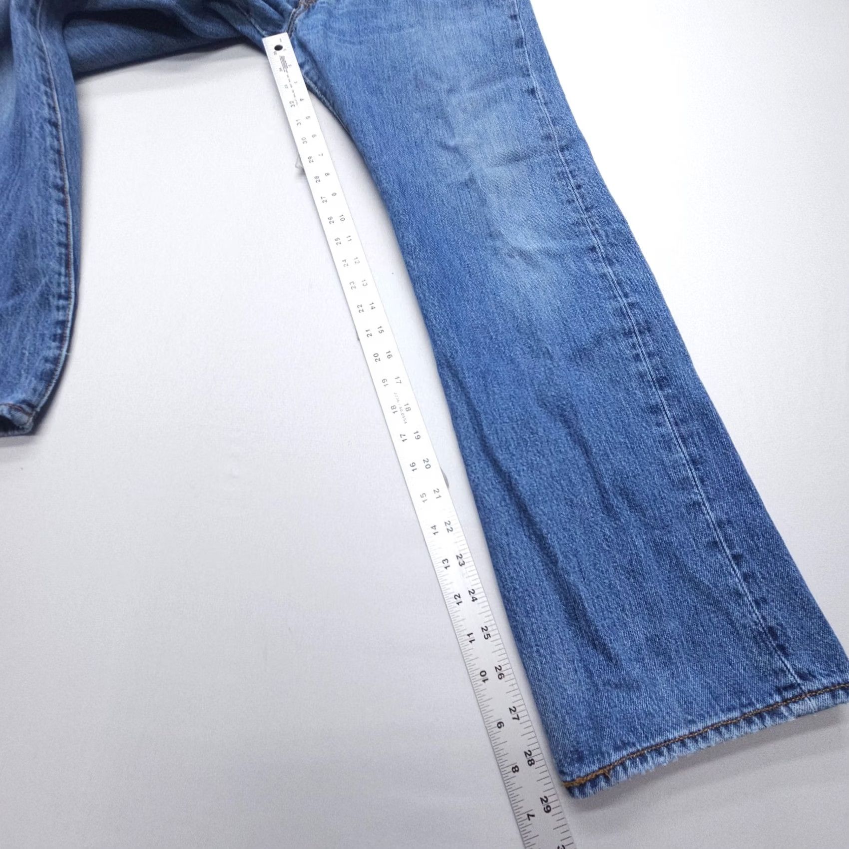 Levi's Levi's 501 Jeans Mens 34 Regular Blue 100% Cotton Rigid Denim Button Fly Distressed Pockets Vintage: No Size US 34 / EU 50 - 7 Thumbnail