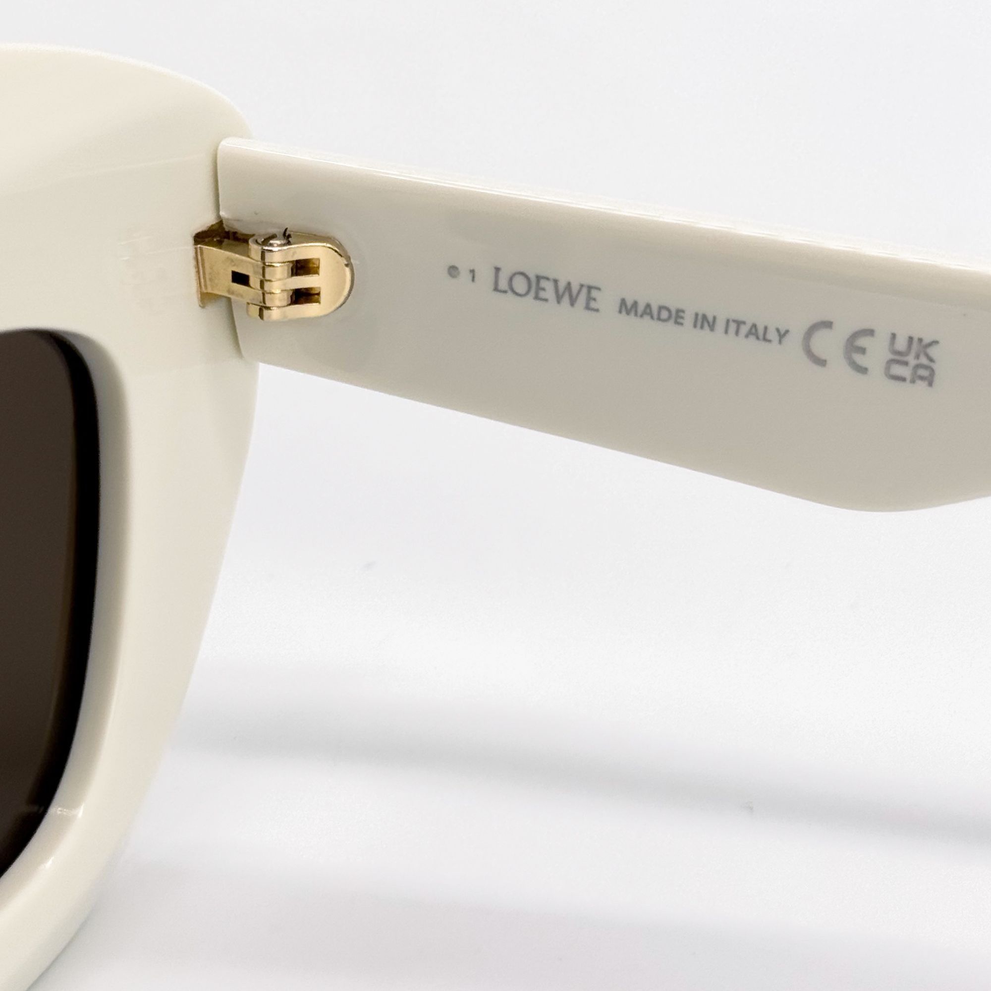 Loewe NEW LW40127I 25E, LOEWE WOMEN WHITE SUNGLASSES LOEWE Size ONE SIZE - 10 Thumbnail