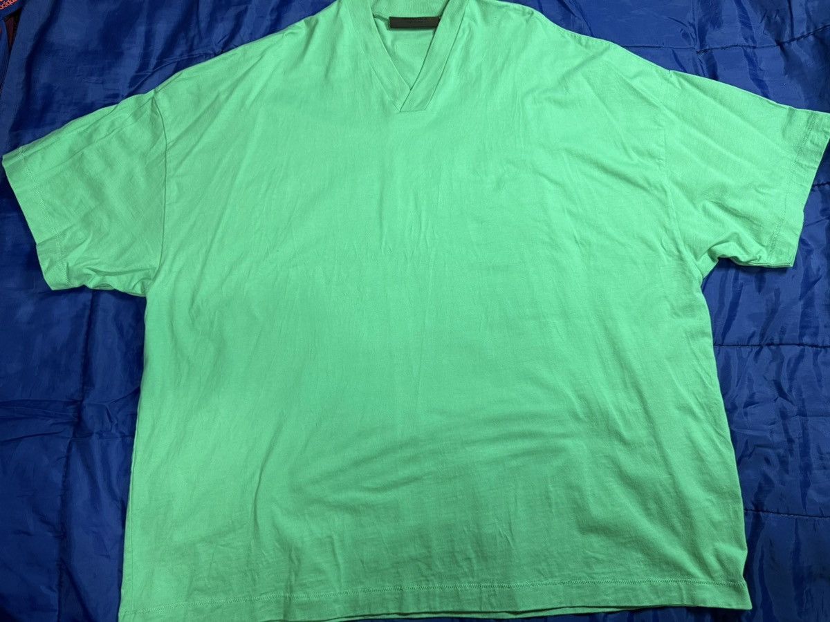 Essentials Essentials shirt size XL Size US XL / EU 56 / 4 - 1 Thumbnail