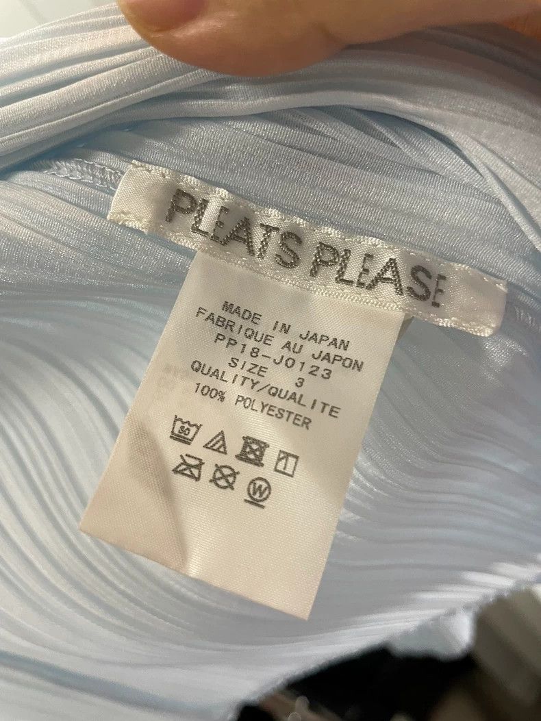 Issey Miyake Issey Miyake size:3 Ice blue pleated cardigan Size XS / US 0-2 / IT 36-38 - 2 Thumbnail