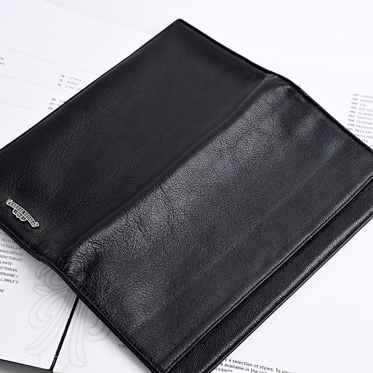 Chrome Hearts CHROME HEARTS SCROLL LABEL TRVL DOX WALLET BLACK Size ONE SIZE - 9 Thumbnail