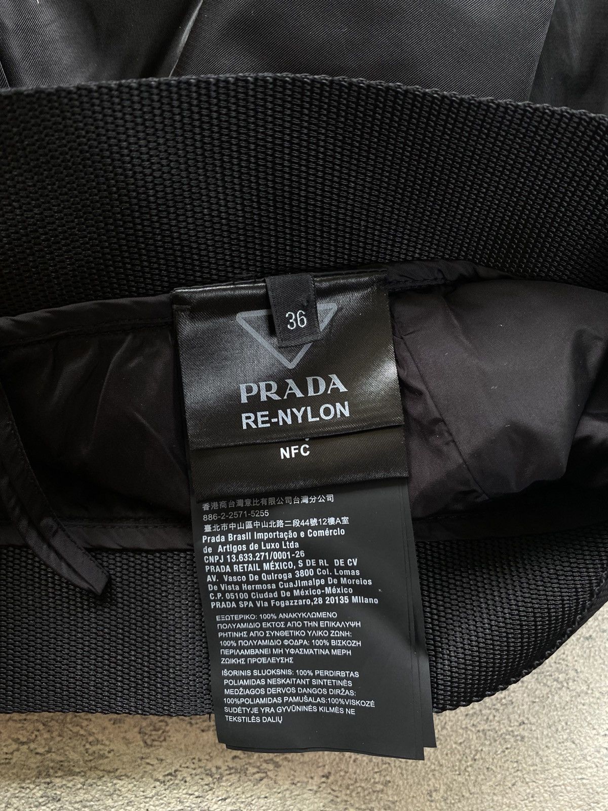 Prada Prada Black Nylon Mini Skirt Size 36" / US 14 / IT 50 - 5 Thumbnail