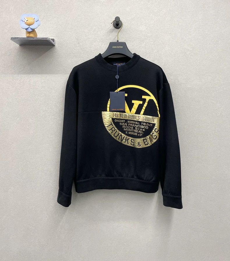 Louis Vuitton Louis Vuitton Black and gold round logo sweatshirt 2503-Nex Size US M / EU 48-50 / 2 - 1 Thumbnail
