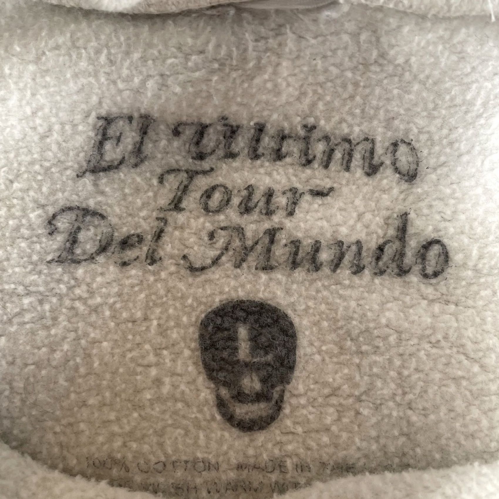 Vintage El Ultimo Tour Del Mundo Sweatshirt L White Music Pullover Crew Neck Long Sleeve Graphic Print Mens Regular Size L btn Size US L / EU 52-54 / 3 - 4 Thumbnail