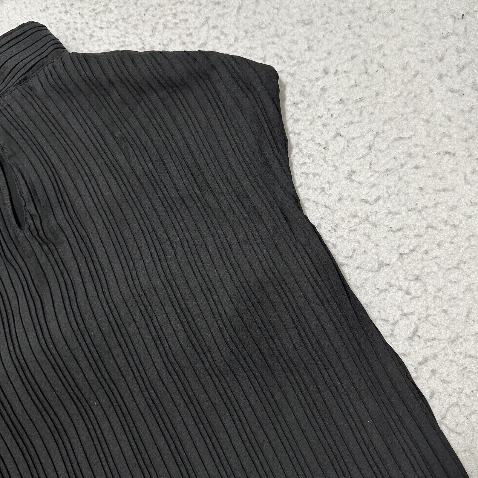 Shein Shein Medium Black Sleeveless Career Blouse Mockneck Size M / US 6-8 / IT 42-44 - 7 Thumbnail