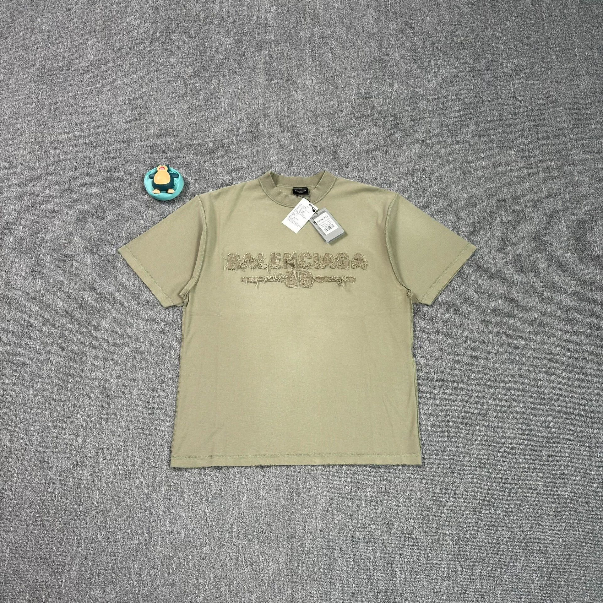 Balenciaga Balenciaga Embroidered Logo Distressed T-Shirt XXS Size US XXS / EU 40 - 1 Thumbnail