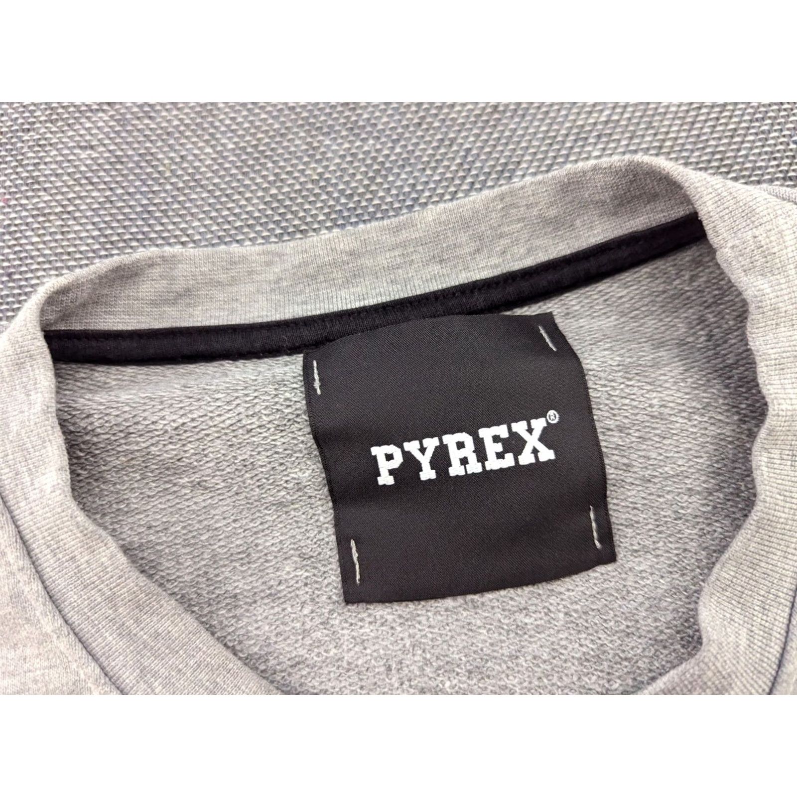 Vintage PYREX MEN Sweatshirt Large Gray Graffiti Skateboard Pullover Cotton Canvas Long Sleeve Athletic Mens Size US L / EU 52-54 / 3 - 3 Thumbnail