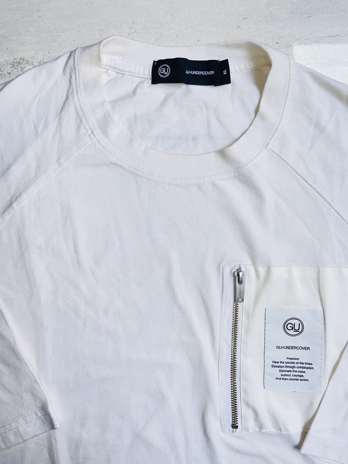 GU × Undercover GU x UNDERCOVER White T-Shirt Size US XL / EU 56 / 4 - 10 Thumbnail