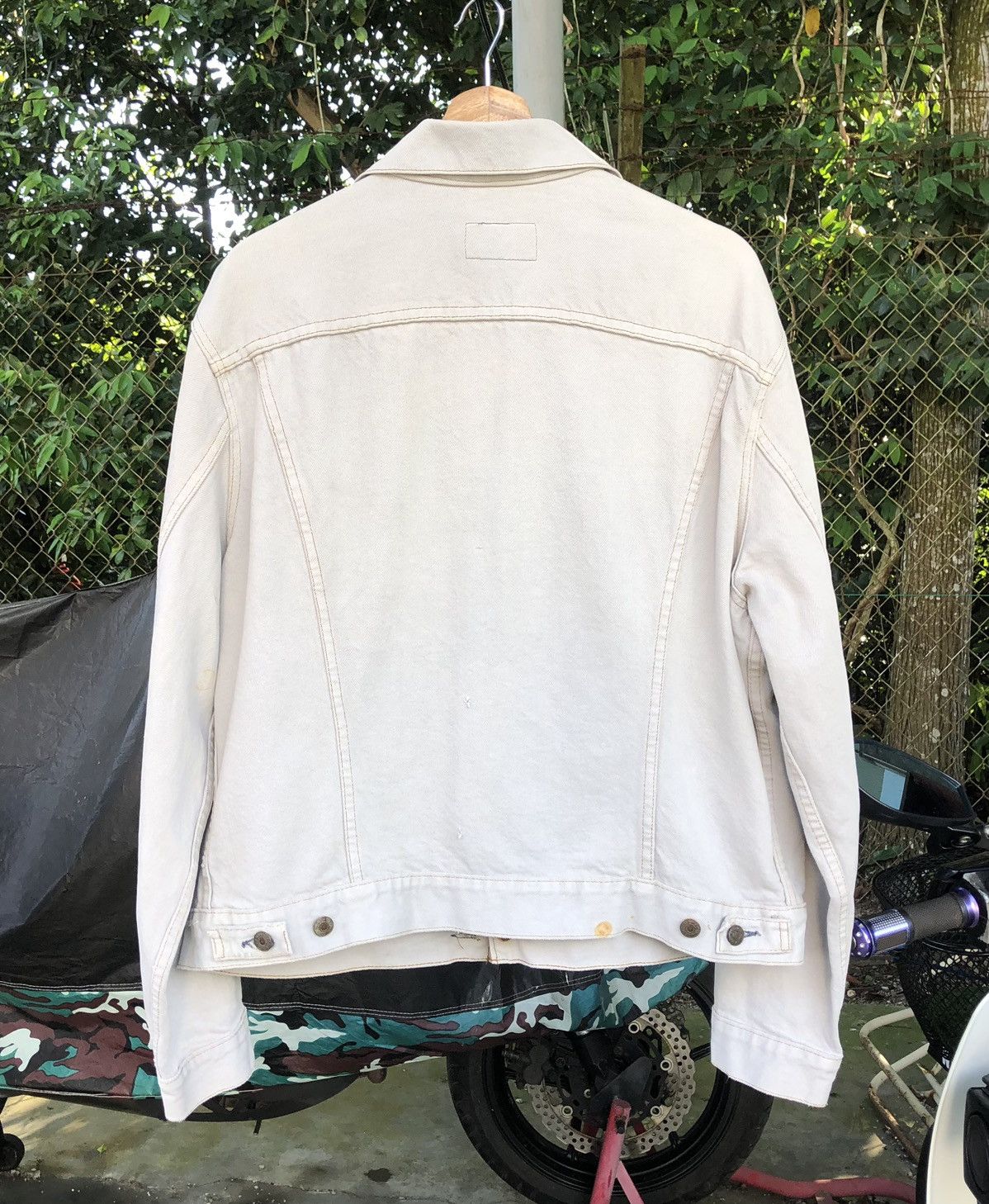 Levi's Vintage Clothing Vintage 1970s Levi's Denim Trucker Jacket Made in U. S. A 🇺🇸 Size US L / EU 52-54 / 3 - 13 Thumbnail