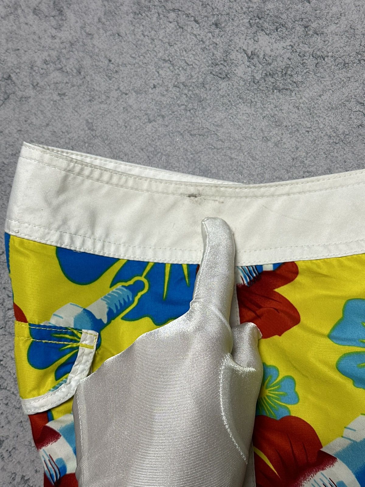Mambo Vintage Mambo Goddess 2000 Floral Surf Shorts Size US 32 / EU 48 - 12 Thumbnail
