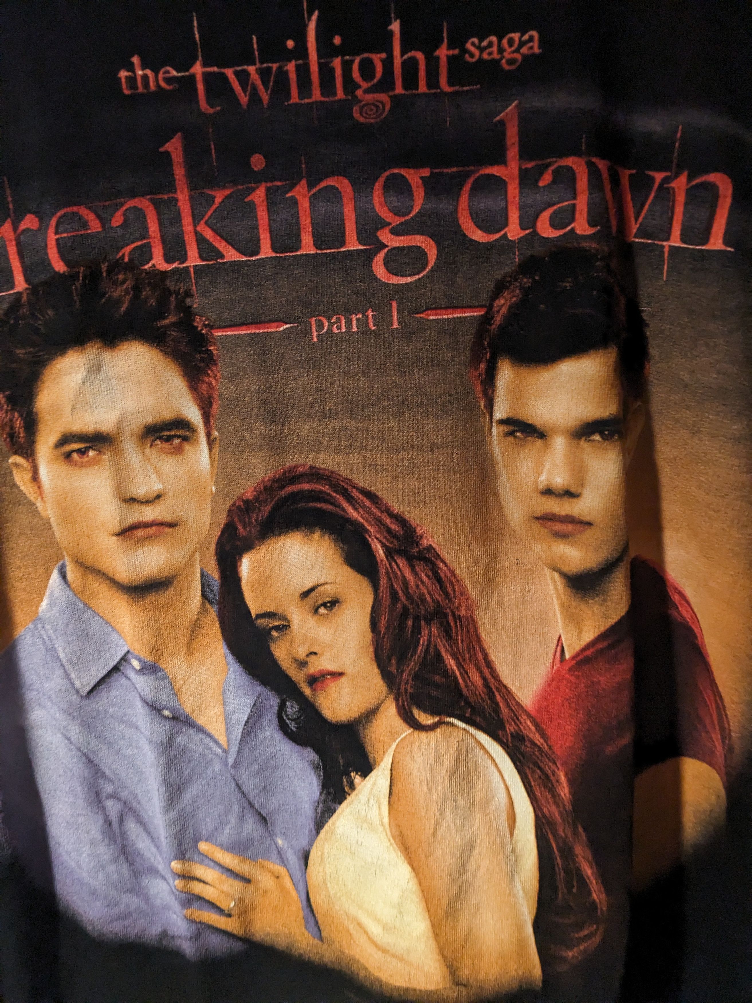 Hot Topic × Vintage Vintage 2011 The Twilight Saga Breaking Dawn Part 1 T-Shirt Size US L / EU 52-54 / 3 - 2 Thumbnail