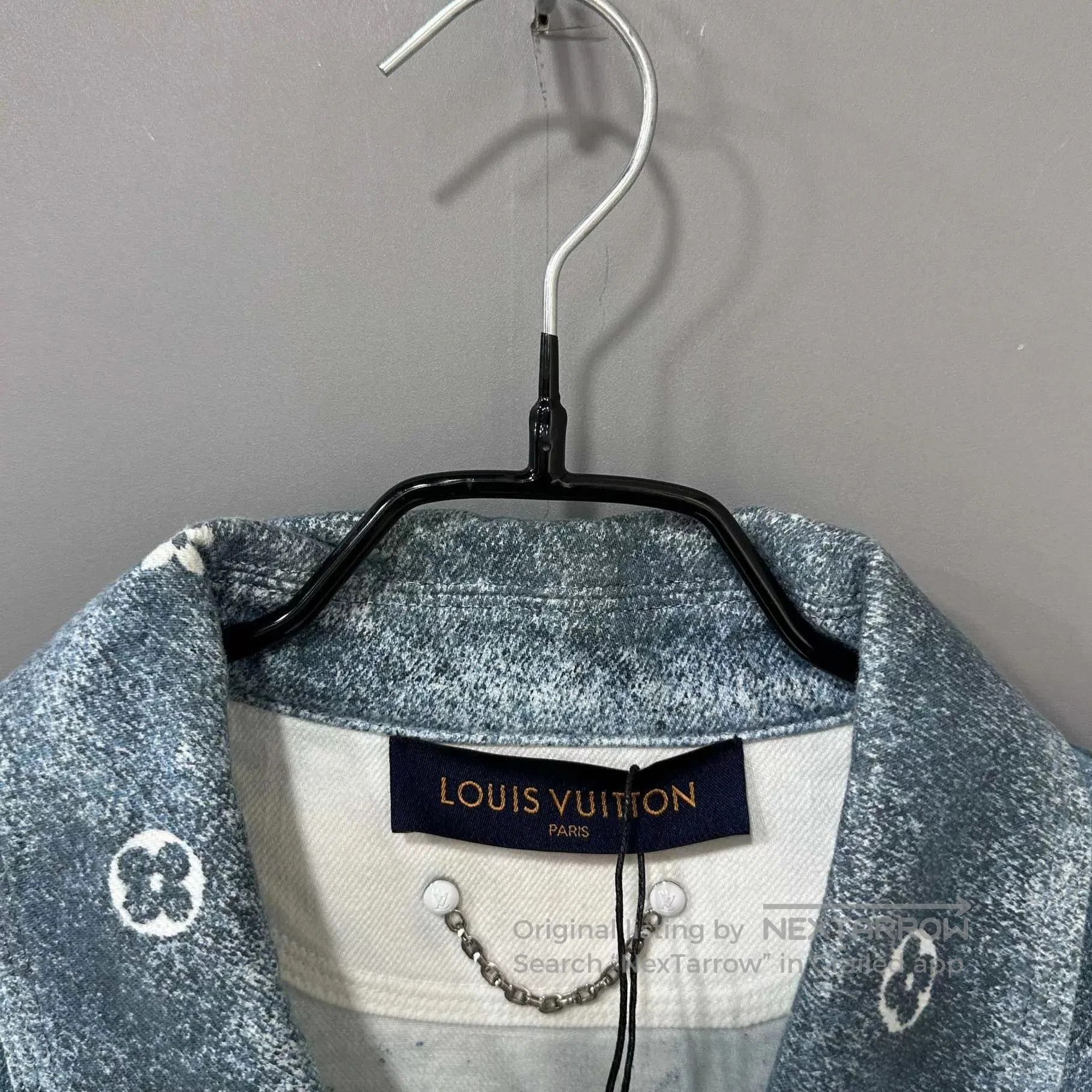 Louis Vuitton Blue Gradient Print Button. Size US L / EU 52-54 / 3 - 4 Thumbnail