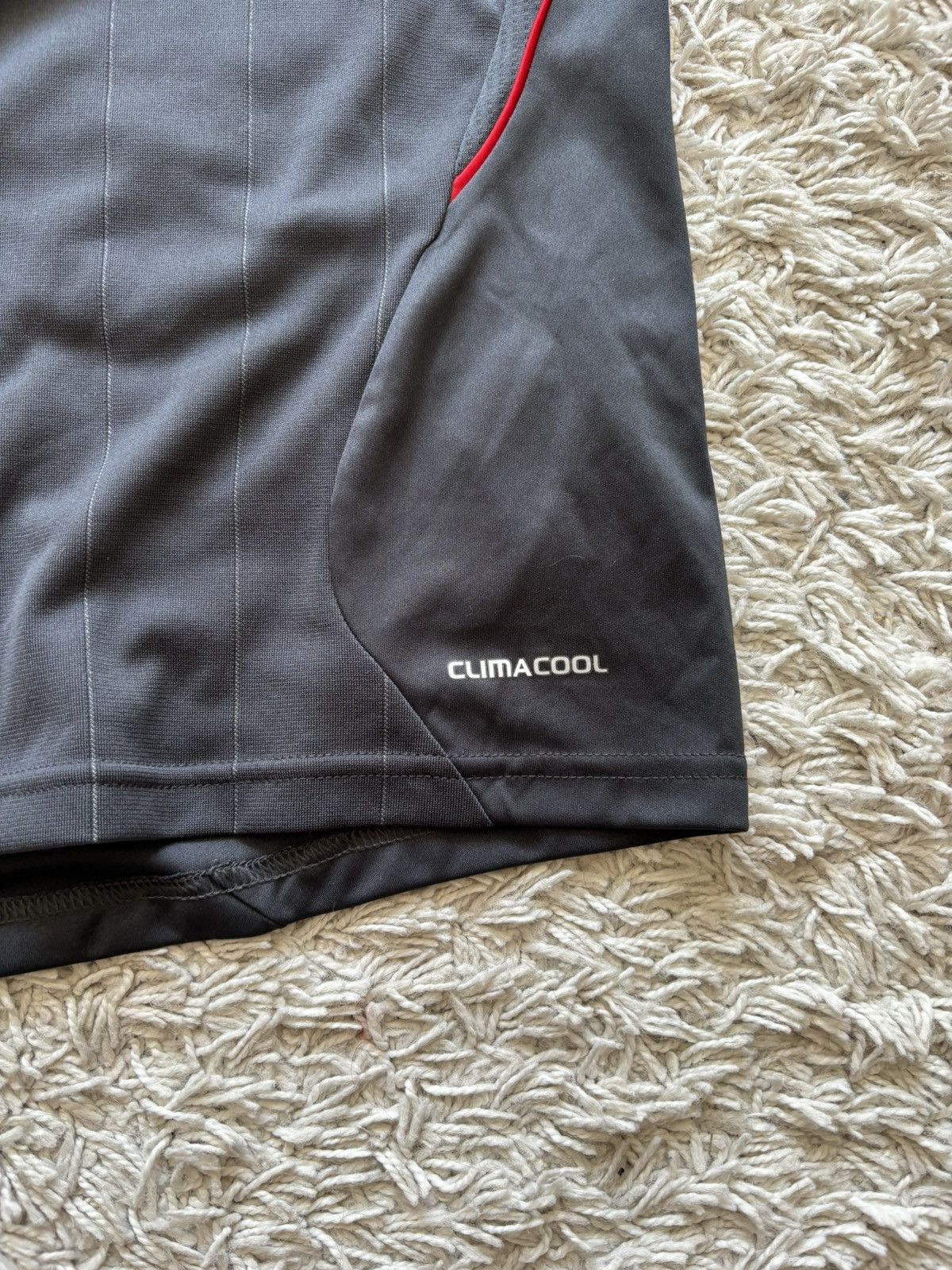 New Balance × Vintage Vintage Streetwear Football Jersey Liverpool 2005 Size US S / EU 44-46 / 1 - 5 Thumbnail