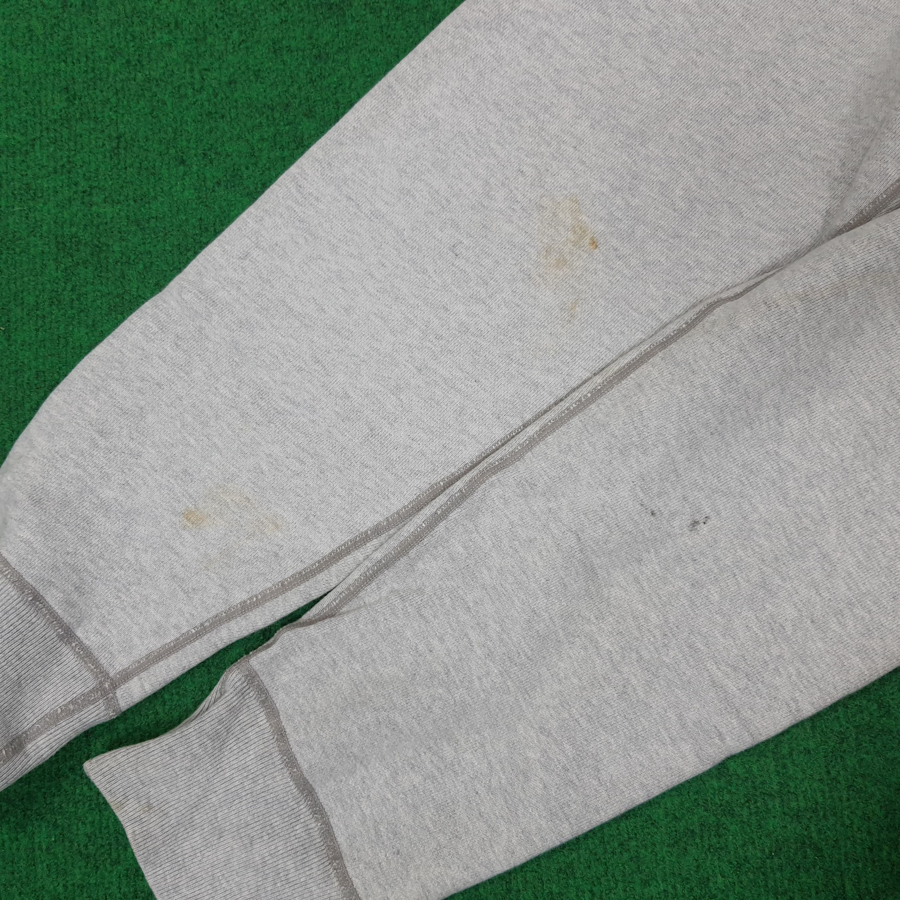 Vintage Vinatge YALE Sweatshirt C261N15 Size US L / EU 52-54 / 3 - 10 Thumbnail