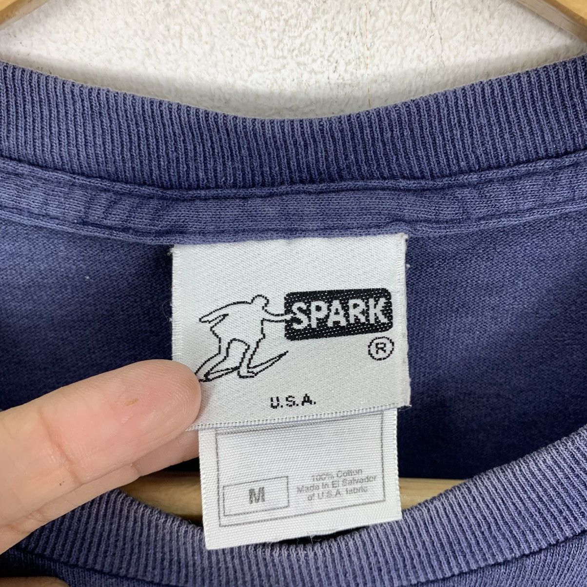 Vintage Vintage 90s SPARK USA Skateboard Short Sleeve Tshirt Size US M / EU 48-50 / 2 - 4 Thumbnail