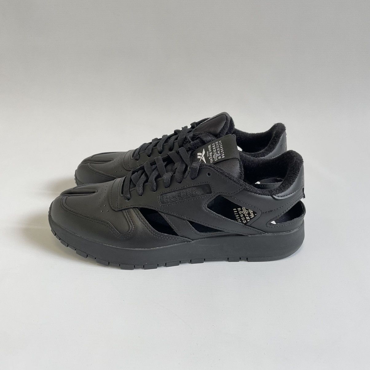 Maison Margiela × Reebok ‘Project 0 CL’ Tabi Cut Out Sneakers Size US 9 / IT 39 - 2 Thumbnail