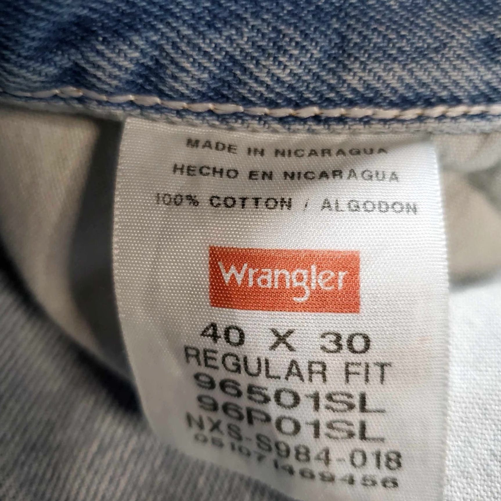 Wrangler WRANGLER 96501SL Jeans Regular Fit 40x30 Mens Blue Light Fade REGULAR FIT - 100% Cotton, Zipper Fly, Inseam 30, 40x30, Medium Wash, Regular Type Size US 40 / EU 56 - 2 Thumbnail