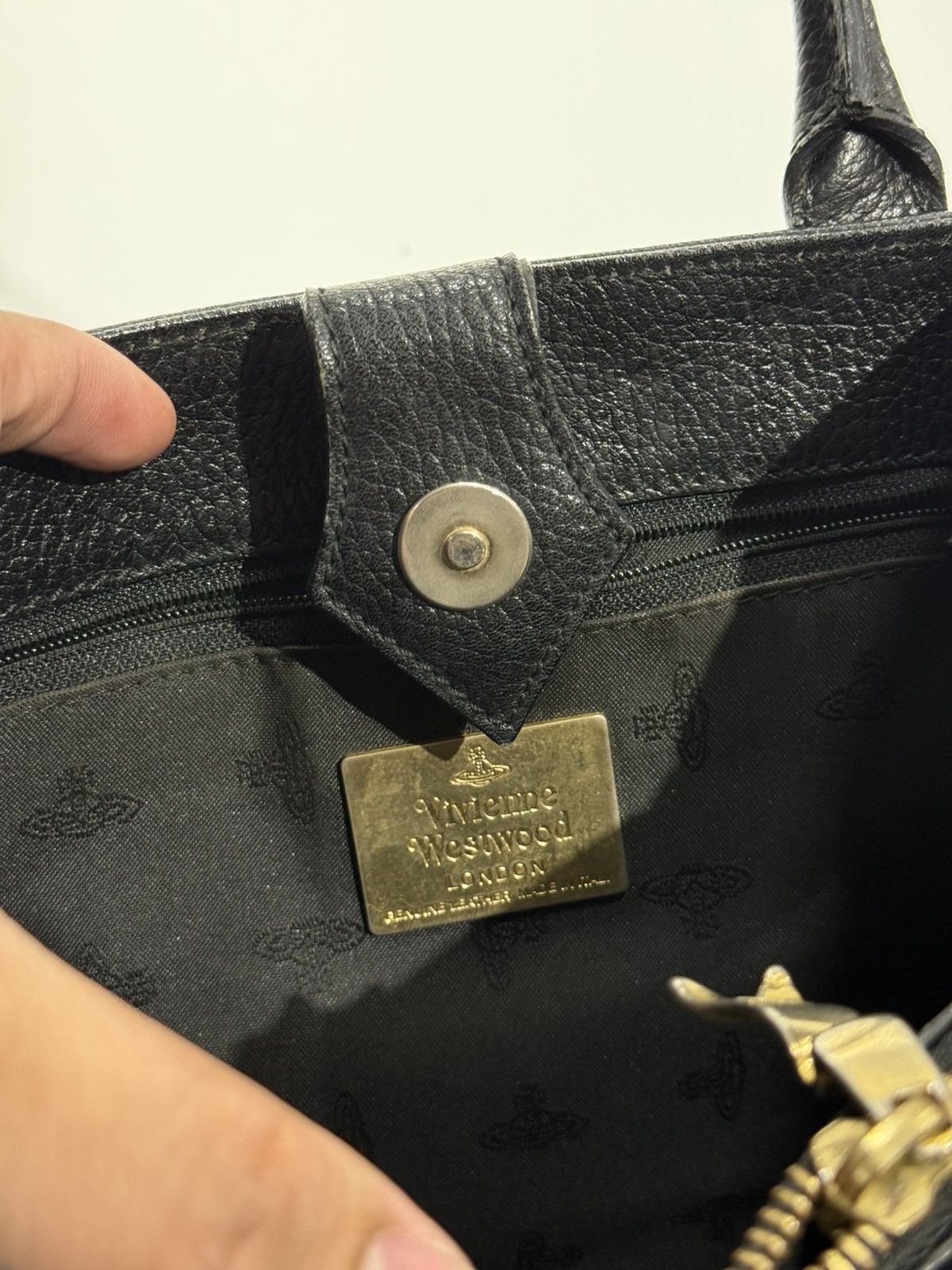 Vivienne Westwood Vivienne Westwood Orb Black Leather Hand Bag Size ONE SIZE - 8 Thumbnail