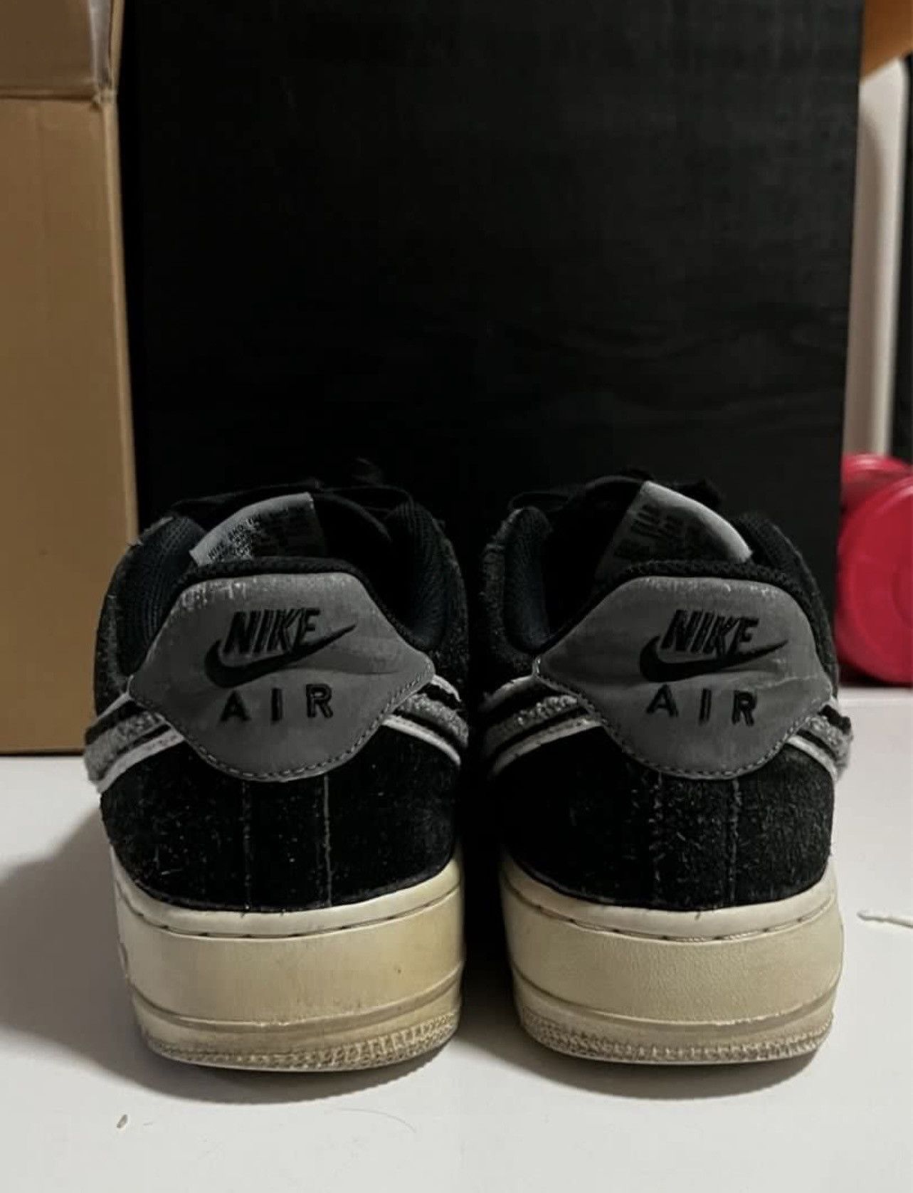 Nike Nike Air Force 1 ‘07 LV8 Chenille Swoosh Size US 9 / EU 42 - 3 Thumbnail