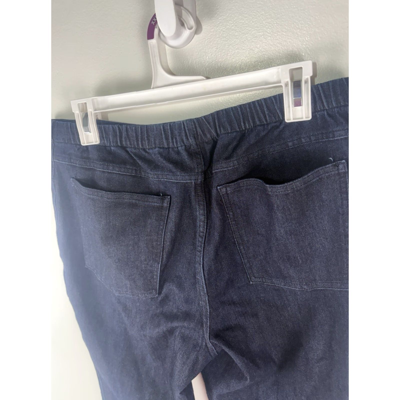 Isaac Mizrahi Isaac Mizrahi Dk Wash Cropped Jeans Womens Size 12 Vietnam Pull On Size 34" / US 12 / IT 48 - 4 Thumbnail