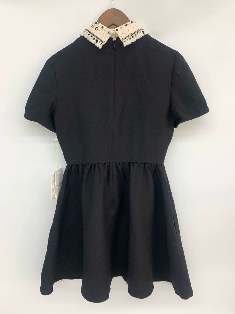 Valentino Valentino Short-sleeved dress with embroidered neckline Size XS / US 0-2 / IT 36-38 - 2 Thumbnail
