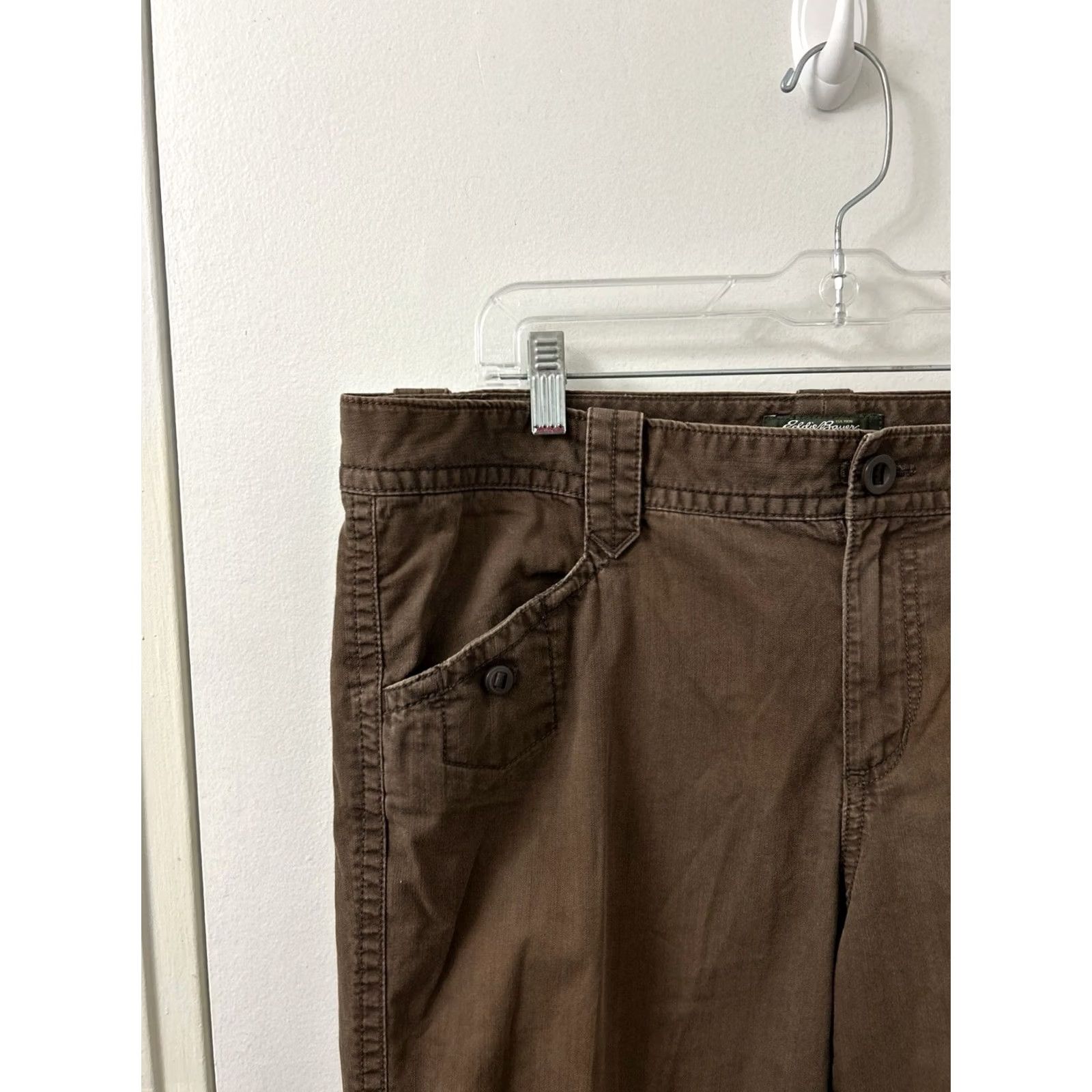 Eddie Bauer Eddie Bauer Cargo Pants Womens 14 Brown Cotton Straight Capri Inseam 18 Adjustab le Hem Pockets Casual Outdoor Vintage: No Size 36" / US 14 / IT 50 - 4 Thumbnail