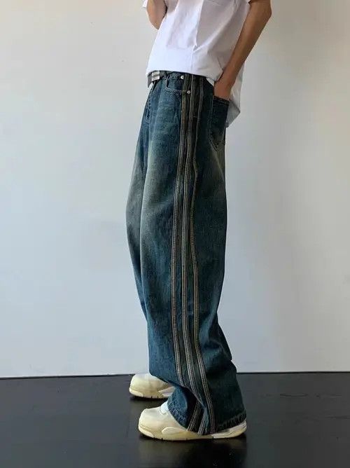 VIBE Vintage casual micro flare baggy jeans Size US 32 / EU 48 - 2 Thumbnail