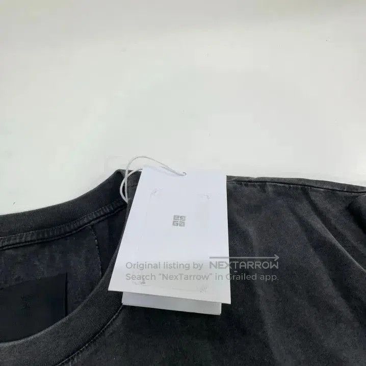 Givenchy Givenchy FW22 Logo Print Crewneck Short-Sleeve T-Shirt. Size US S / EU 44-46 / 1 - 6 Thumbnail