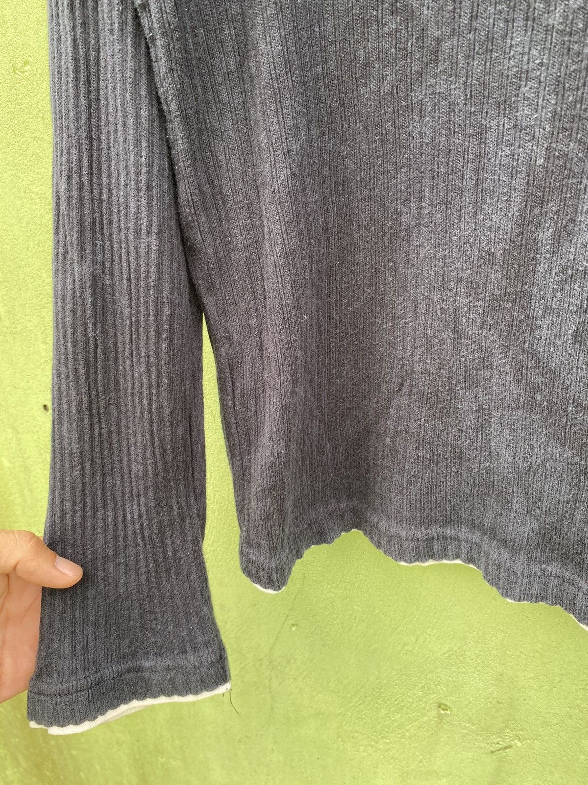 Takeo Kikuchi Takeo Kikuchi Ribbed V-neck With White Undershirt Layer Size US L / EU 52-54 / 3 - 5 Thumbnail