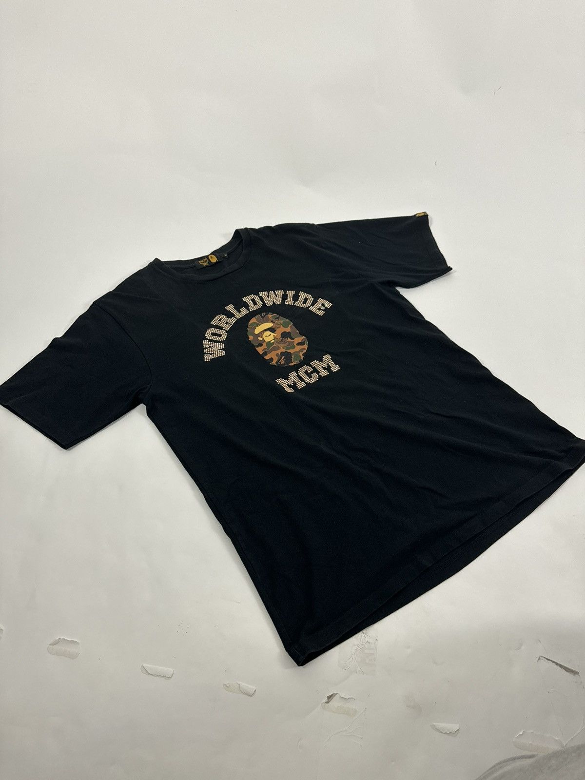 Bape × MCM Bape x MCM Worldwide Tee Size US XL / EU 56 / 4 - 2 Thumbnail